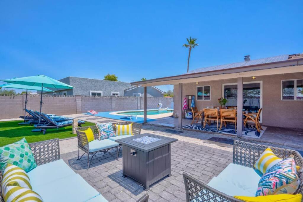 הוילה פיניקס Fab Phx Getaway W/ Pool & Fire Pit מראה חיצוני תמונה