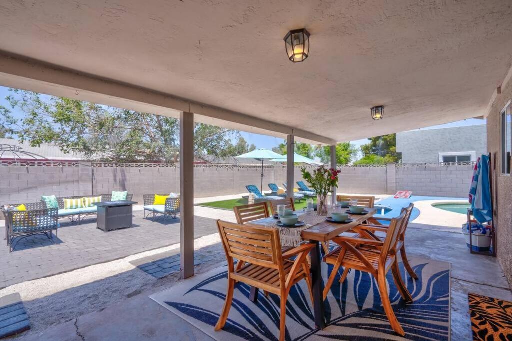 הוילה פיניקס Fab Phx Getaway W/ Pool & Fire Pit מראה חיצוני תמונה